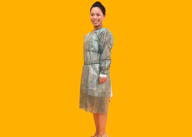円形の首の使い捨て可能な医学のガウン、軽量の通気性のつなぎ服